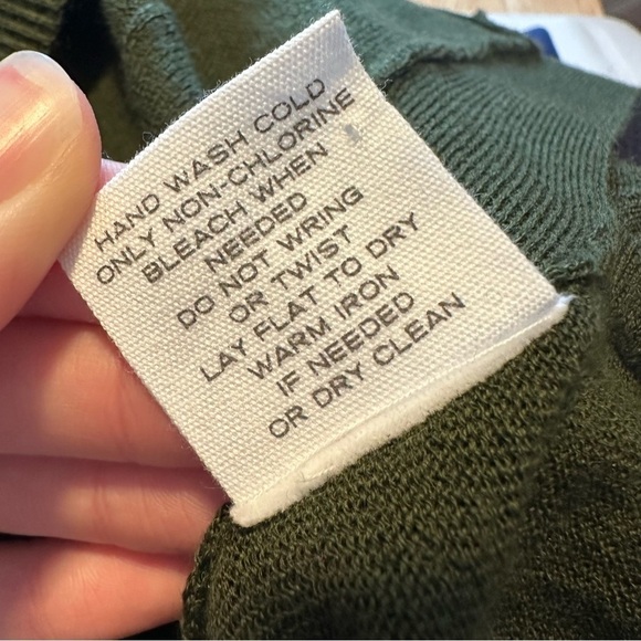 Duffy wool and cashmere green v-neck sweater - Picture 5 of 9